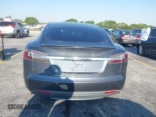 2015 Tesla Model S 85D with VIN 5YJSA1H46FF082264, listed as a IAAI auction lot 42068959 with 98,693 mi miles. Bid and sale history available at carsss.com. Image 16.