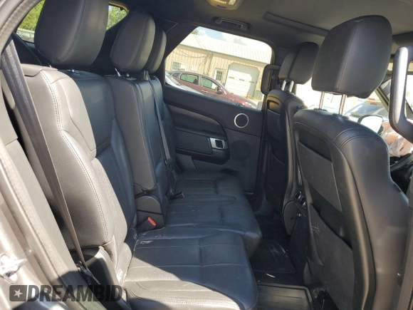2019 Land Rover Discovery HSE with VIN SALRR2RVXK2406889, listed as a Copart auction lot 70643184 with Not Provided miles and Salvage Title. Bid and sale history available at carsss.com. Image 10.