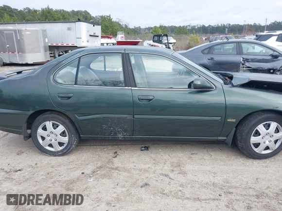 2001 Nissan Altima GXE with VIN 1N4DL01D81C149403, listed as a IAAI auction lot 41619291 with 317,984 mi miles. Bid and sale history available at carsss.com. Image 13.