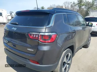 2020 Jeep Compass Latitude z VIN 3C4NJDBB3LT148966, wystawiony jako IAAI lot #41899107 z przebiegiem 35 782 mil mil oraz . Historia ofert i sprzedaży dostępna na DreamBid. Obrazek 4.