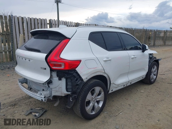 2022 Volvo XC40 Momentum с VIN YV4162UK6N2755592, выставлен на аукционе IAAI как лот 41684922 с пробегом 35 925 миль миль и . История ставок и продаж доступна на DreamBid. Изображение 4.