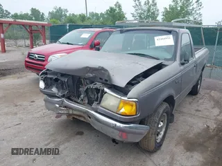 1997 Ford Ranger XLT z VIN 1FTCR10A1VTA93179, wystawiony jako IAAI lot #42444951 z przebiegiem 201 990 mil mil oraz . Historia ofert i sprzedaży dostępna na DreamBid. Obrazek 6.