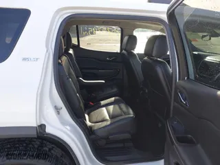 2019 GMC Acadia SLT with VIN 1GKKNMLS7KZ274622, listed as a IAAI auction lot 41892582 with 72,345 mi miles. Bid and sale history available at carsss.com. Image 8.
