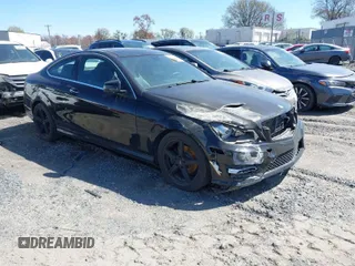 2013 Mercedes-Benz C-Class C 250 with VIN WDDGJ4HB3DG066876, listed as a IAAI auction lot 41676738 with 86,245 mi miles. Bid and sale history available at carsss.com. Image 1.