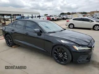 2021 Volvo S60 Momentum with VIN 7JRA22TK1MG096324, listed as a Copart auction lot 64492594 with 87,326 mi miles and Clean Title. Bid and sale history available at carsss.com. Image 4.