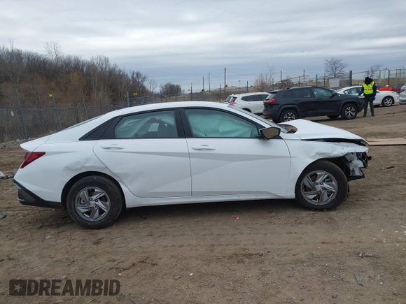 2024 Hyundai Elantra SE with VIN KMHLL4DG2RU786744, listed as a IAAI auction lot 41510735 with 8,221 mi miles and . Bid and sale history available at DreamBid. Image 13.