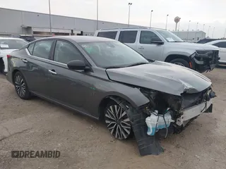 2024 Nissan Altima SV z VIN 1N4BL4DV5RN384568, wystawiony jako IAAI lot #42379837 z przebiegiem 28 973 mil mil oraz . Historia ofert i sprzedaży dostępna na DreamBid. Obrazek 1.