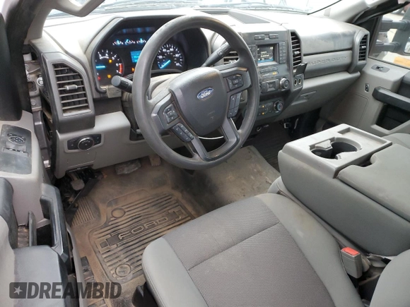 2019 Ford Super Duty F-250 SRW XL with VIN 1FTBF2A64KEE41867, listed as a Copart auction lot 44643375 with 185,968 mi miles and Salvage Title. Bid and sale history available at carsss.com. Image 8.