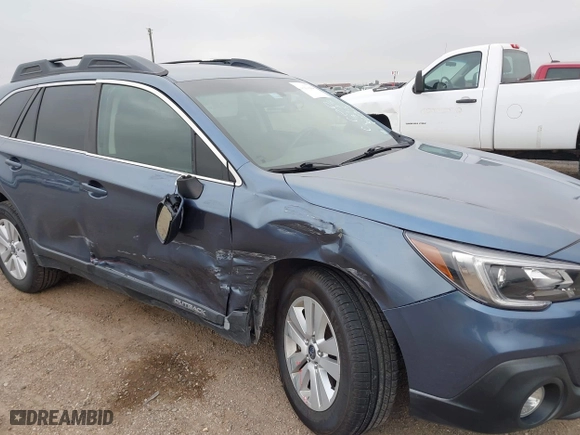 2018 Subaru Outback Premium with VIN 4S4BSACC2J3368285, listed as a IAAI auction lot 41499482 with 140,853 mi miles. Bid and sale history available at carsss.com. Image 6.