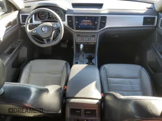 2018 Volkswagen Atlas Launch Edition z VIN 1V2BR2CA7JC503392, wystawiony jako Copart lot #49380255 z przebiegiem 156 340 mil mil oraz Szkoda całkowita • Salvage title. Historia ofert i sprzedaży dostępna na DreamBid. Obrazek 8.