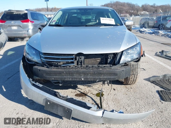 2014 Volkswagen Passat S w/Nav with VIN 1VWAP7A35EC052552, listed as a IAAI auction lot 41377109 with 123,273 mi miles. Bid and sale history available at carsss.com. Image 12.