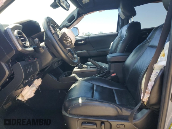 2020 Toyota Tacoma SR5 z VIN 3TMDZ5BN0LM094976, wystawiony jako Copart lot #58695515 z przebiegiem 84 025 mil mil oraz Czysty tytuł • Clean title. Historia ofert i sprzedaży dostępna na DreamBid. Obrazek 7.