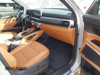 2024 Kia Telluride SX Prestige X-Pro with VIN 5XYP5DGC1RG448911, listed as a IAAI auction lot 38056615 with 301 mi miles. Bid and sale history available at carsss.com. Image 5.