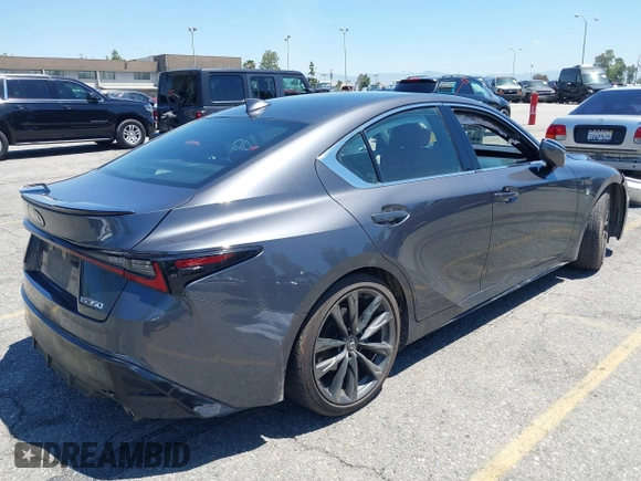 2023 Lexus IS 350 F Sport z VIN JTHGZ1B27P5063424, wystawiony jako IAAI lot #42233332 z przebiegiem 61 589 mil mil oraz . Historia ofert i sprzedaży dostępna na DreamBid. Obrazek 4.