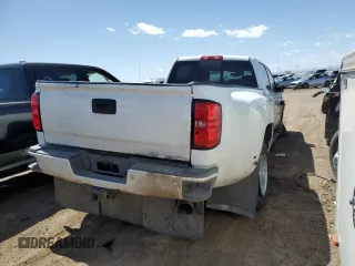 2016 GMC Sierra 3500HD Denali z VIN 1GT42YE80GF287355, wystawiony jako Copart lot #53024615 z przebiegiem 161 733 mil mil oraz Szkoda całkowita • Salvage title. Historia ofert i sprzedaży dostępna na DreamBid. Obrazek 3.
