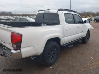 2020 Toyota Tacoma 2WD SR5 with VIN 5TFAZ5CN1LX094383, listed as a IAAI auction lot 41069987 with 85,733 mi miles. Bid and sale history available at carsss.com. Image 4.
