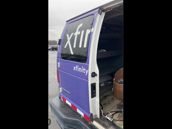 2009 Ford Econoline Cargo with VIN 1FTNE24L19DA84214, listed as a IAAI auction lot 42181564 with 144,490 mi miles and . Bid and sale history available at carsss.com. Image 1.