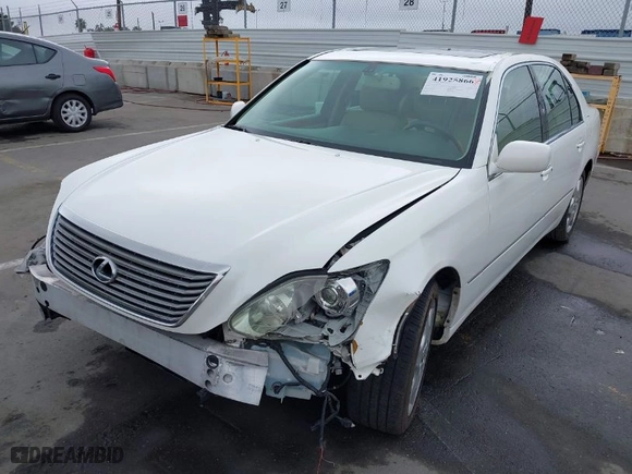 2005 Lexus LS 430 with VIN JTHBN36FX50175532, listed as a IAAI auction lot 41925866 with 182,956 mi miles. Bid and sale history available at carsss.com. Image 6.