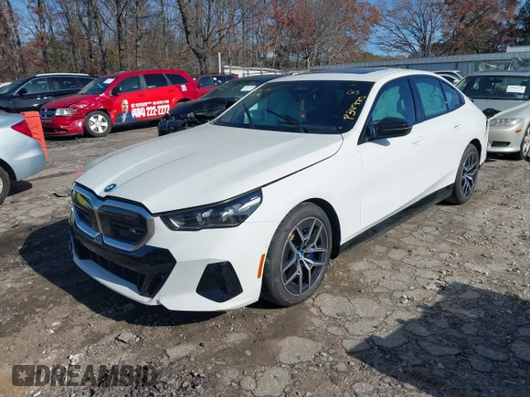 2024 BMW i5 M60 z VIN WBY43FK01RCP34925, wystawiony jako IAAI lot #41100557 z przebiegiem 27 814 mil mil oraz . Historia ofert i sprzedaży dostępna na DreamBid. Obrazek 17.
