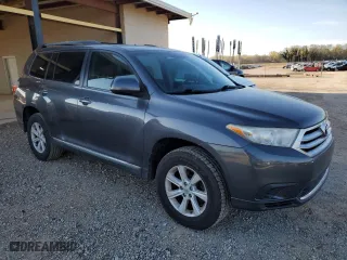 2013 Toyota Highlander with VIN 5TDZA3EH7DS039515, listed as a Copart auction lot 50390035 with 207,775 mi miles and Clean Title. Bid and sale history available at carsss.com. Image 4.