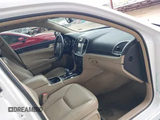 2014 Chrysler 300 z VIN 2C3CCAAG3EH380027, wystawiony jako IAAI lot #42191831 z przebiegiem 137 751 mil mil oraz . Historia ofert i sprzedaży dostępna na DreamBid. Obrazek 5.