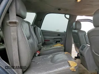 2004 Chevrolet Tahoe LT z VIN 1GNEC13Z84J171857, wystawiony jako Copart lot #57993315 z przebiegiem 239 893 mil mil oraz Szkoda całkowita • Salvage title. Historia ofert i sprzedaży dostępna na DreamBid. Obrazek 11.