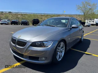 2009 BMW 3 Series 335i xDrive with VIN WBAWC73559E269786, listed as a Copart auction lot 56333585 with 113,363 mi miles and Clean Title. Bid and sale history available at DreamBid. Image 2.