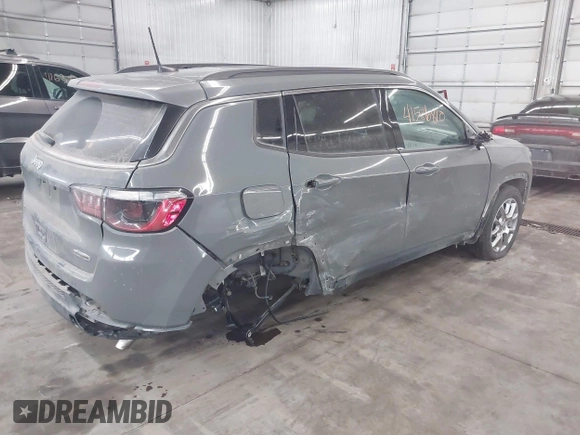 2024 Jeep Compass Latitude Lux с VIN 3C4NJDFN1RT601432, выставлен на аукционе IAAI как лот 41586810 с пробегом 17 406 миль миль и . История ставок и продаж доступна на DreamBid. Изображение 4.