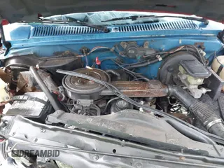 1992 GMC Sonoma z VIN 1GTCS14A9N8529102, wystawiony jako IAAI lot #42268788 z przebiegiem 83 781 mil mil oraz . Historia ofert i sprzedaży dostępna na DreamBid. Obrazek 10.