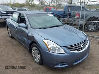 2012 Nissan Altima 2.5 with VIN 1N4AL2AP2CN493678, listed as a IAAI auction lot 42105581 with 147,956 mi miles and . Bid and sale history available at carsss.com. Image 1.