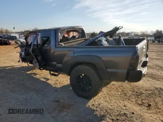 2015 Toyota Tacoma z VIN 5TFUX4EN6FX030970, wystawiony jako Copart lot #50354015 z przebiegiem Nie podano mil oraz Szkoda całkowita • Salvage title. Historia ofert i sprzedaży dostępna na DreamBid. Obrazek 2.