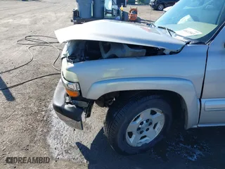 2004 Chevrolet Tahoe LT with VIN 1GNEC13ZX4J108596, listed as a IAAI auction lot 41612043 with 1 mi miles. Bid and sale history available at carsss.com. Image 17.