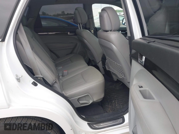 2014 Kia Sorento SX z VIN 5XYKWDA71EG520204, wystawiony jako IAAI lot #42388830 z przebiegiem 193 262 mil mil oraz . Historia ofert i sprzedaży dostępna na DreamBid. Obrazek 8.