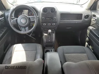 2014 Jeep Patriot Altitude z VIN 1C4NJPBA1ED523741, wystawiony jako Copart lot #59287135 z przebiegiem 194 757 mil mil oraz Szkoda całkowita • Salvage title. Historia ofert i sprzedaży dostępna na DreamBid. Obrazek 8.