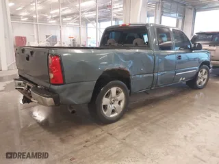 2006 Chevrolet Silverado 1500 LT1 with VIN 1GCEC19Z36Z286015, listed as a IAAI auction lot 40826253 with 263,540 mi miles. Bid and sale history available at carsss.com. Image 4.