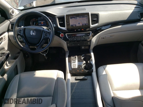 2017 Honda Pilot Touring with VIN 5FNYF6H9XHB023385, listed as a Copart auction lot 55482975 with 105,039 mi miles and Salvage Title. Bid and sale history available at carsss.com. Image 8.