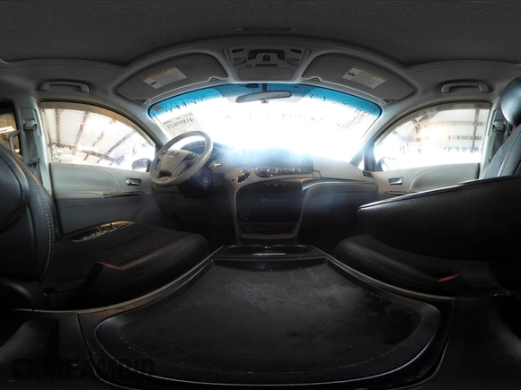 2011 Toyota Sienna SE with VIN 5TDXK3DC0BS060424, listed as a IAAI auction lot 41895621 with 149,332 mi miles. Bid and sale history available at carsss.com. Image 18.