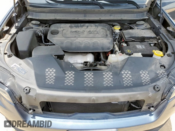 2019 Jeep Cherokee Latitude Plus z VIN 1C4PJLLB5KD383813, wystawiony jako Copart lot #59374655 z przebiegiem 45 506 mil mil oraz Szkoda całkowita • Salvage title. Historia ofert i sprzedaży dostępna na DreamBid. Obrazek 12.