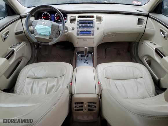 2011 Hyundai Azera Limited with VIN KMHFC4DF7BA532412, listed as a Copart auction lot 49897054 with 228,818 mi miles and Non Repairable. Bid and sale history available at carsss.com. Image 8.