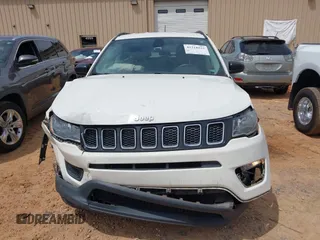 2018 Jeep Compass Sport z VIN 3C4NJCAB0JT471302, wystawiony jako IAAI lot #42318825 z przebiegiem 82 328 mil mil oraz . Historia ofert i sprzedaży dostępna na DreamBid. Obrazek 12.