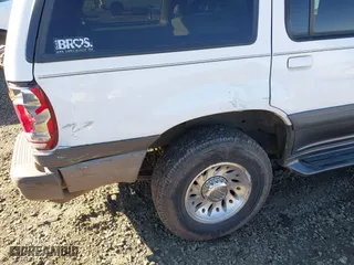1998 Mercury Mountaineer with VIN 4M2ZU55P3WUJ48489, listed as a IAAI auction lot 41368722 with 202,627 mi miles. Bid and sale history available at carsss.com. Image 12.