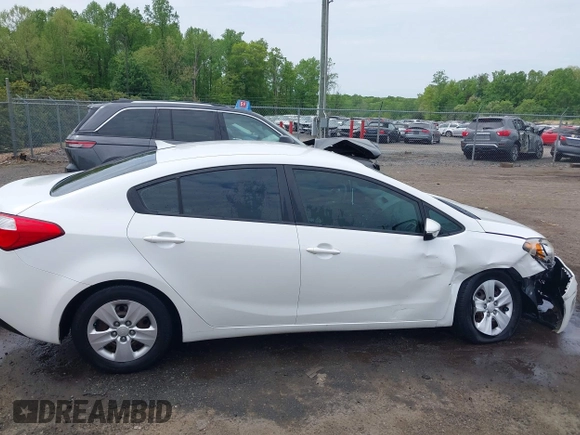 2015 Kia Forte LX with VIN KNAFX4A69F5306199, listed as a IAAI auction lot 42125781 with 116,788 mi miles and . Bid and sale history available at carsss.com. Image 13.