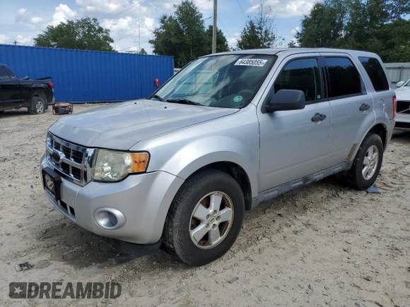 2010 Ford Escape XLS z VIN 1FMCU0C77AKC97179, wystawiony jako Copart lot #64385055 z przebiegiem 164 525 mil mil oraz Czysty tytuł • Clean title. Historia ofert i sprzedaży dostępna na DreamBid. Obrazek 1.