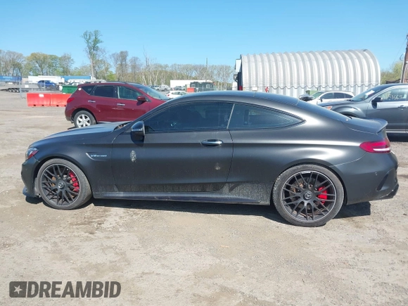 2019 Mercedes-Benz C 63 S AMG with VIN WDDWJ8HBXKF845181, listed as a IAAI auction lot 42147743 with 39,430 mi miles and . Bid and sale history available at DreamBid. Image 14.