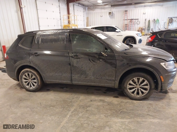 2019 Volkswagen Tiguan S with VIN 3VV0B7AX3KM182311, listed as a IAAI auction lot 41727114 with 98,035 mi miles. Bid and sale history available at carsss.com. Image 13.