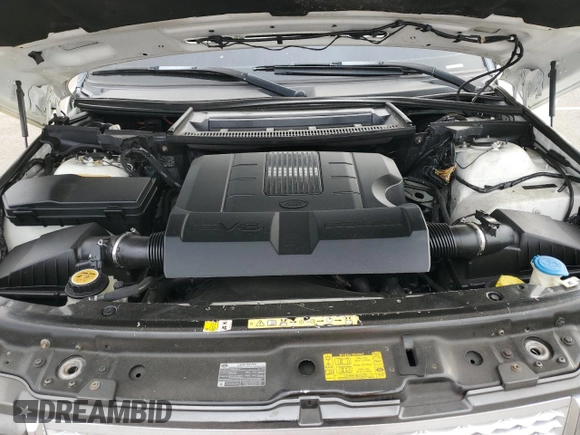 2011 Land Rover Range Rover HSE with VIN SALME1D42BA356848, listed as a Copart auction lot 59498275 with 110,260 mi miles and Non repairable. Bid and sale history available at DreamBid. Image 12.
