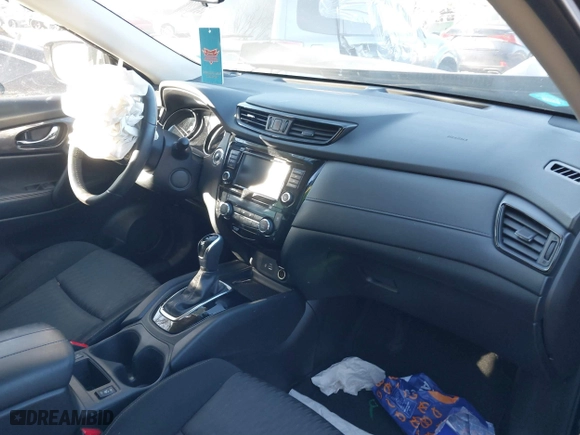 2020 Nissan Rogue SV with VIN JN8AT2MV9LW144973, listed as a IAAI auction lot 41612658 with 41,372 mi miles. Bid and sale history available at carsss.com. Image 5.