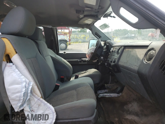 2013 Ford F-250 XL with VIN 1FD7X2B66DEA24301, listed as a Copart auction lot 48627771 with 244,779 mi miles and Salvage title. Bid and sale history available at DreamBid. Image 5.