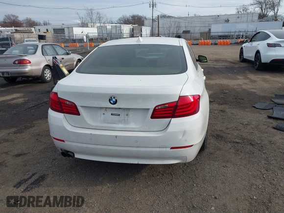 2012 BMW 5 Series 528i xDrive with VIN WBAXH5C53CDW10660, listed as a IAAI auction lot 41016708 with 157,757 mi miles and . Bid and sale history available at carsss.com. Image 16.