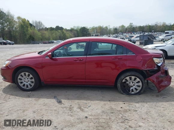 2014 Chrysler 200 LX z VIN 1C3CCBAB1EN209312, wystawiony jako IAAI lot #41932302 z przebiegiem 143 335 mil mil oraz . Historia ofert i sprzedaży dostępna na DreamBid. Obrazek 14.